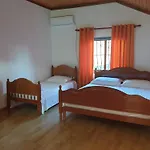 Eni\'S Villa, 5Km From Shengjini Beach