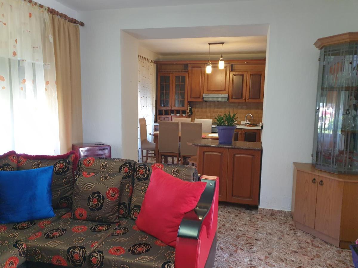 Willa Eni's Villa, 5km From Shengjini